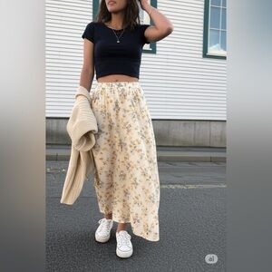 FOREVER 21 | Floral Print Skirt in Cream and Blue